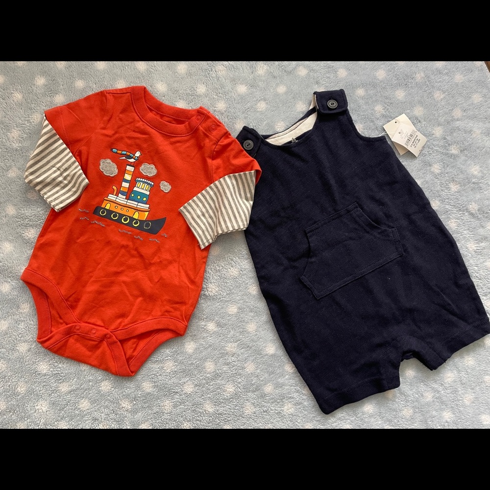 Baby Gap bundle 3-6 months long sleeve body suit and overall